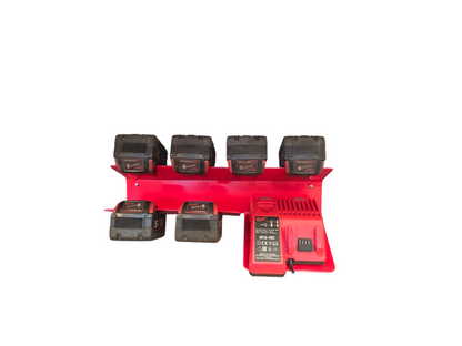 Milwaukee Ladestasjon 1 lader og 6 M18-batterier